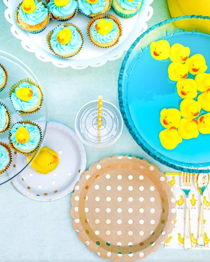 Rubber Duck birthday party: Table decor and punch bowl with floating ducks