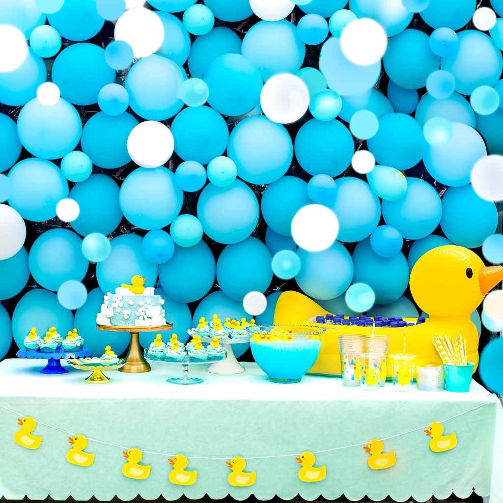 Rubber Duck Birthday Party - Balloon bubble bath Wall