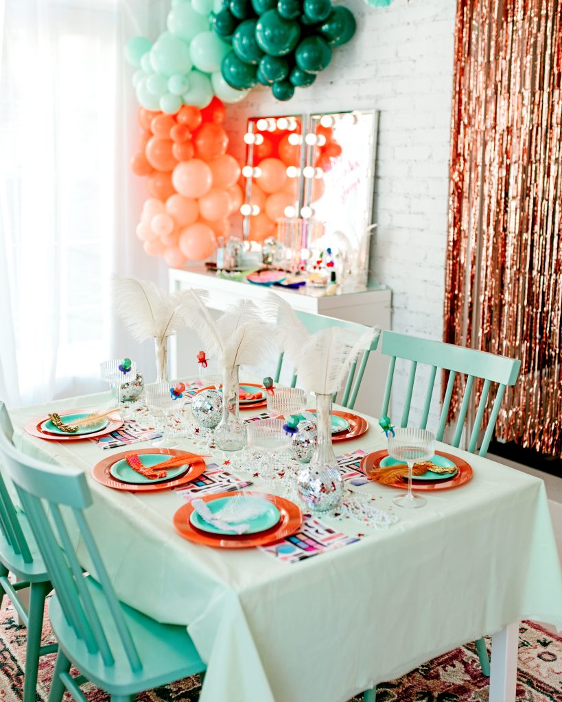 Taylor Swift birthday party for kids. Life of a Showgirl birthday. Life of a birthday girl. Balloon garland, feathers, and decor. 