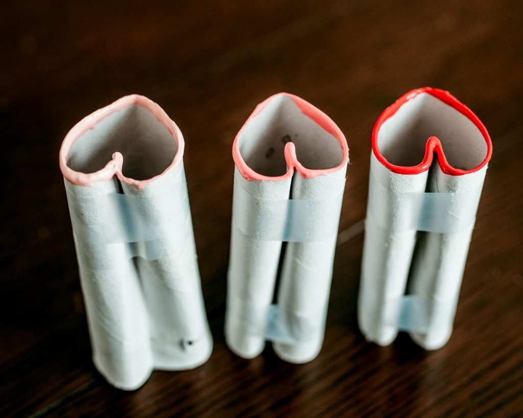 How to make paper roll heart stamps