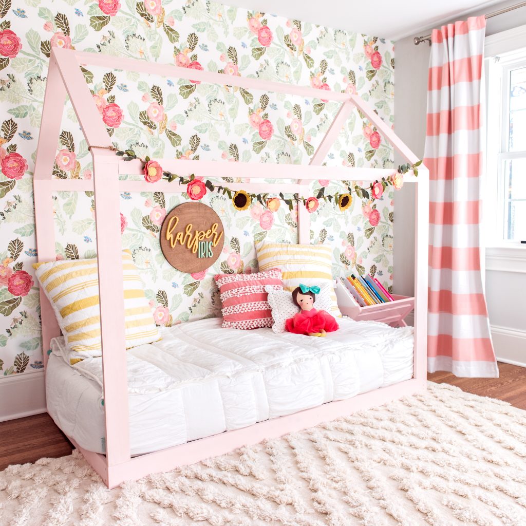 Girls 2024 room bed