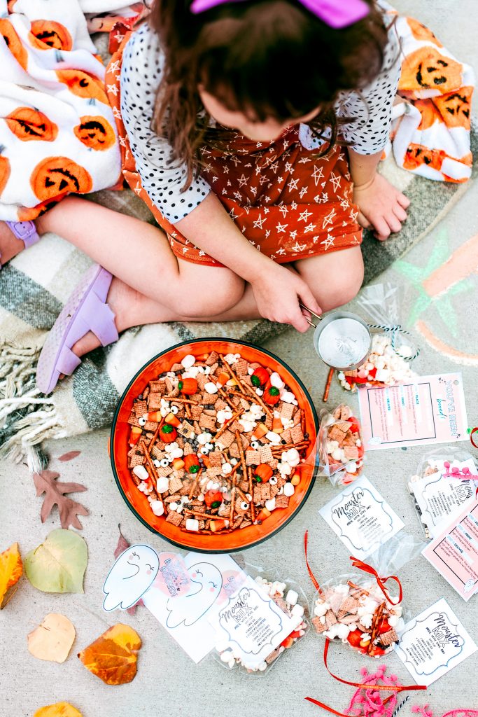 You've Been Booed! Here's how to celebrate Halloween with this fun tradition of booing your neighbors or friends. Make a treat basket, drop it off, don't get caught! 