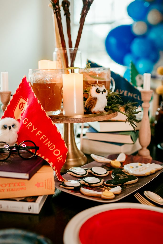 Magical Harry Potter Table Decor Ideas