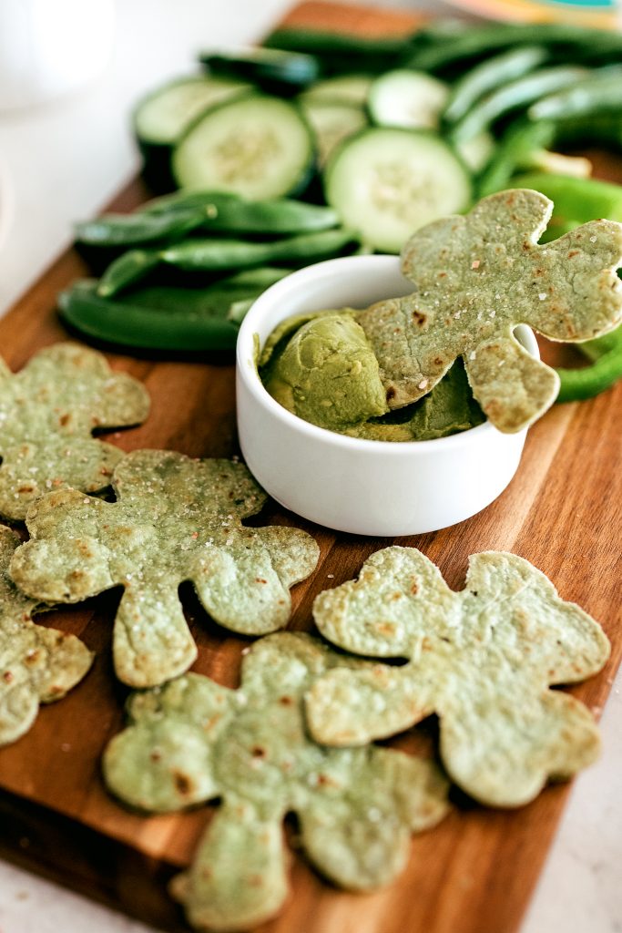 How to make green shamrock tortilla chips for St Patrick's Day. Recipe for an easy and healthy snack idea!