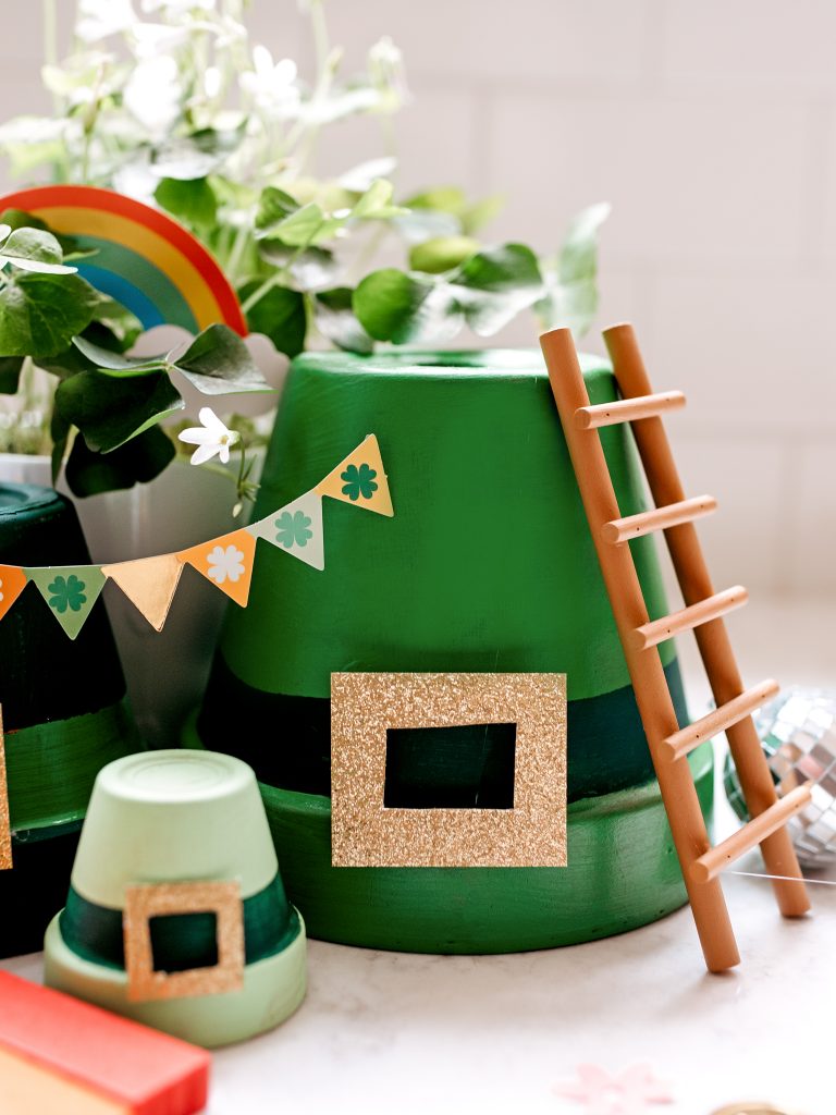 Make a St. Patrick's Day Craft that can be used as a Leprechaun Trap! All the details on how to trap a leprechaun