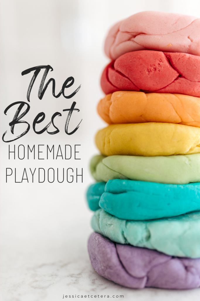 Try making the BEST recipe for homemade playdough ! DIY playdough with your kids for sensory play fun! 