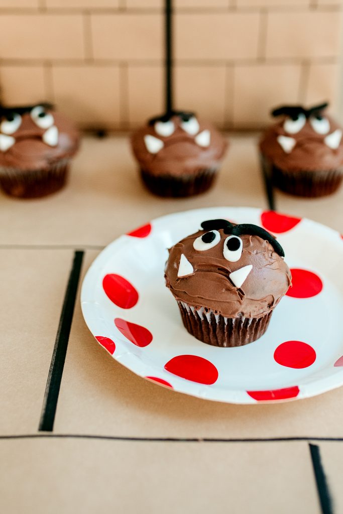Mario Birthday Party Goomba cupcakes! Decorate these simple chocolate cupcakes to look like goombas 