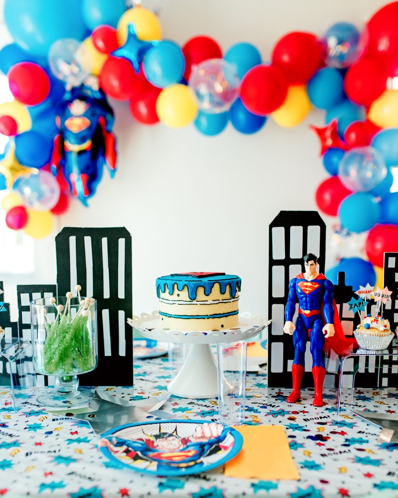 Inspiration to throw a bright and colorful Superman birthday party! 