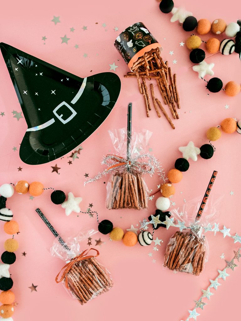 Make witch broomsticks for your kids Halloween class parties! A cute non-candy Halloween class treat. DIY Halloween class gifts. 